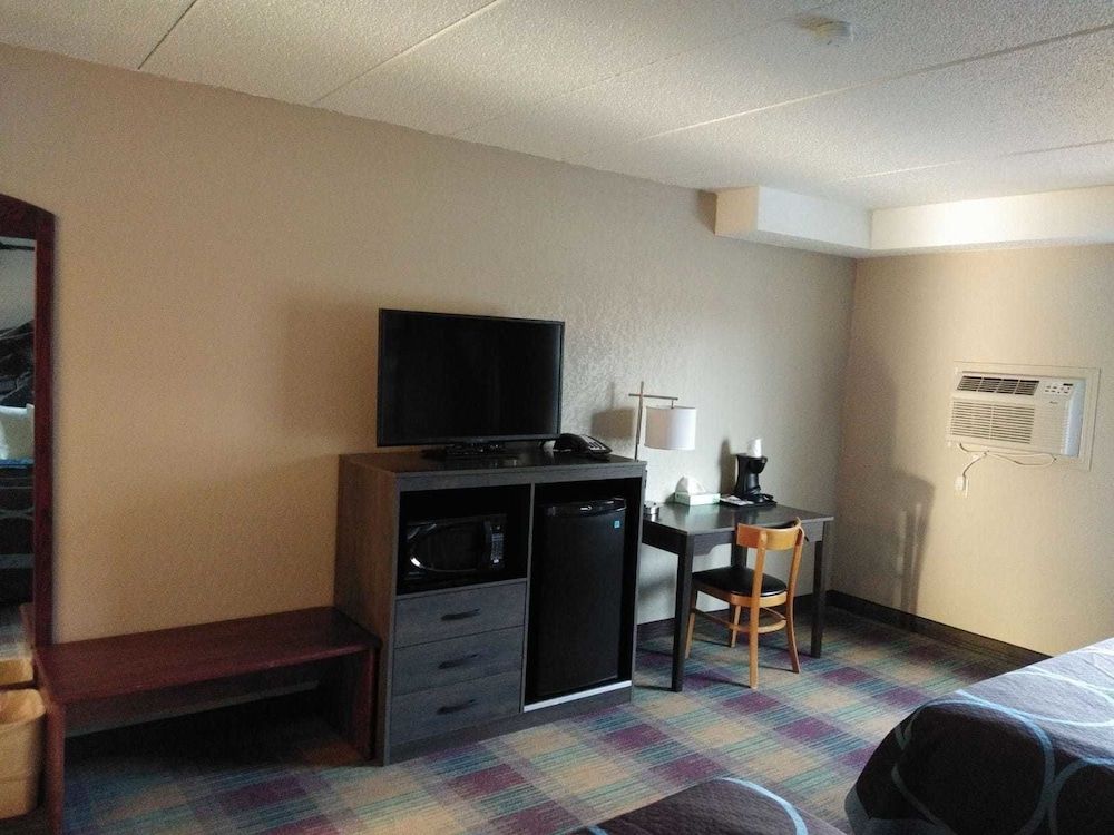 Studio Suite, 1 King Bed, Non Smoking