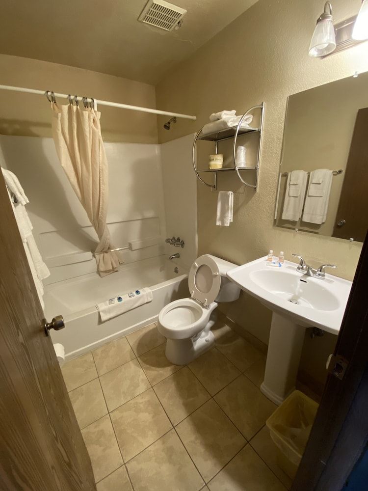 Standard Room, 2 Queen Beds, Non Smoking