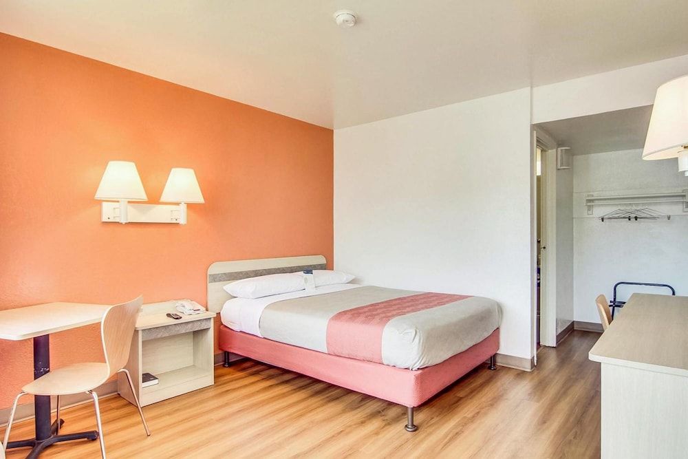 Standard Room, 1 Double Bed, Accessible, Non Smoking