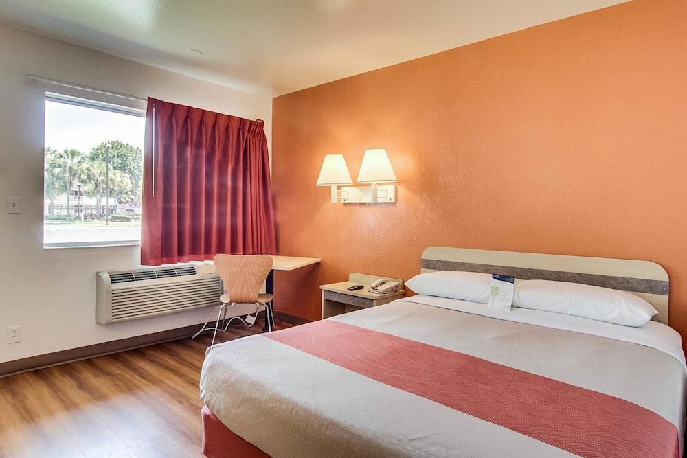 Deluxe Room, 1 Double Bed, Accessible, Non Smoking