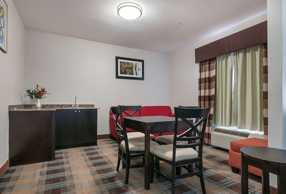 Best Western Plus Deridder Inn & Suites Suite, 1 King Bed, Non Smoking, Jetted Tub 10