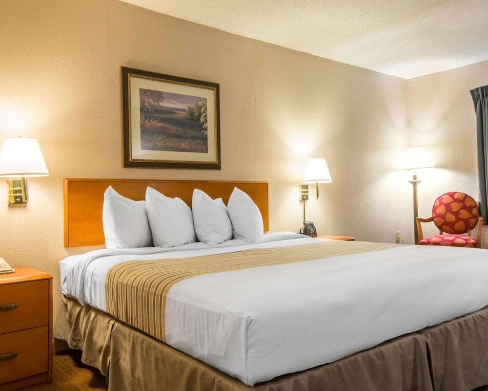 Standard Room, 1 King Bed, Smoking