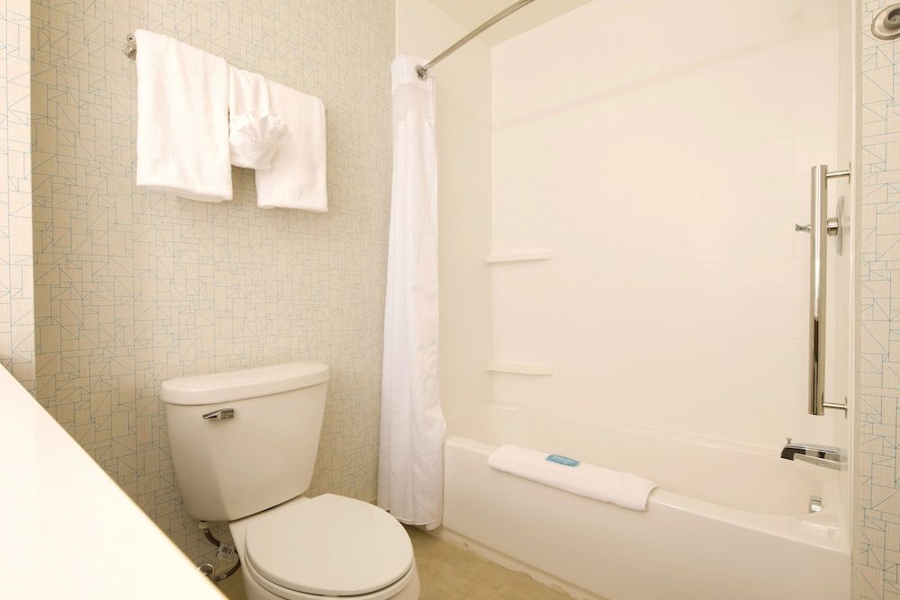 Suite, 2 Queen Beds, Accessible (Communications Accessible)