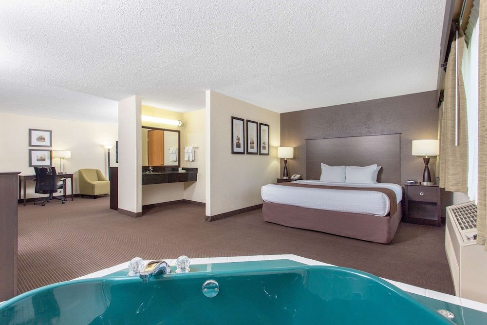 Premier Suite, 1 King Bed, Non Smoking