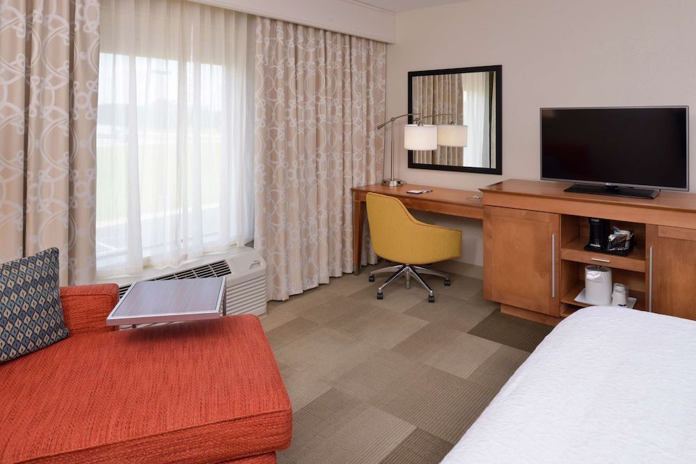 King, Room, 1 King Bed, Non Smoking, Refrigerator