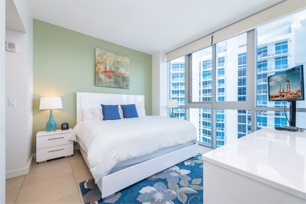 Deluxe One Bedroom Apartment Partial Ocean View High Floor