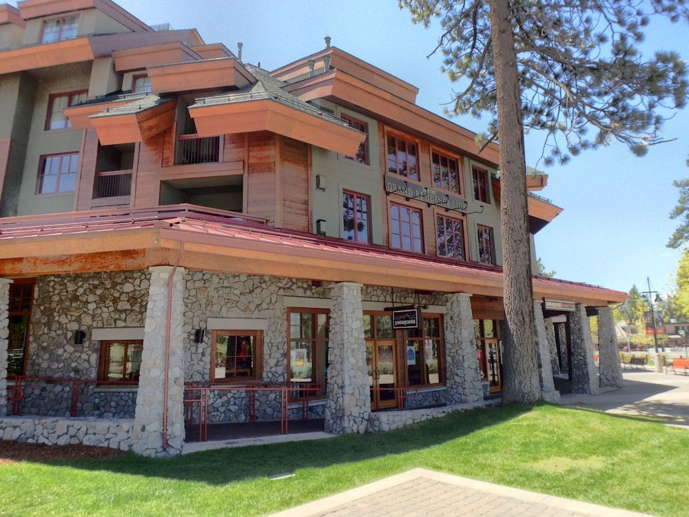 undefined Heavenly Village Condos - Grand Residence 8