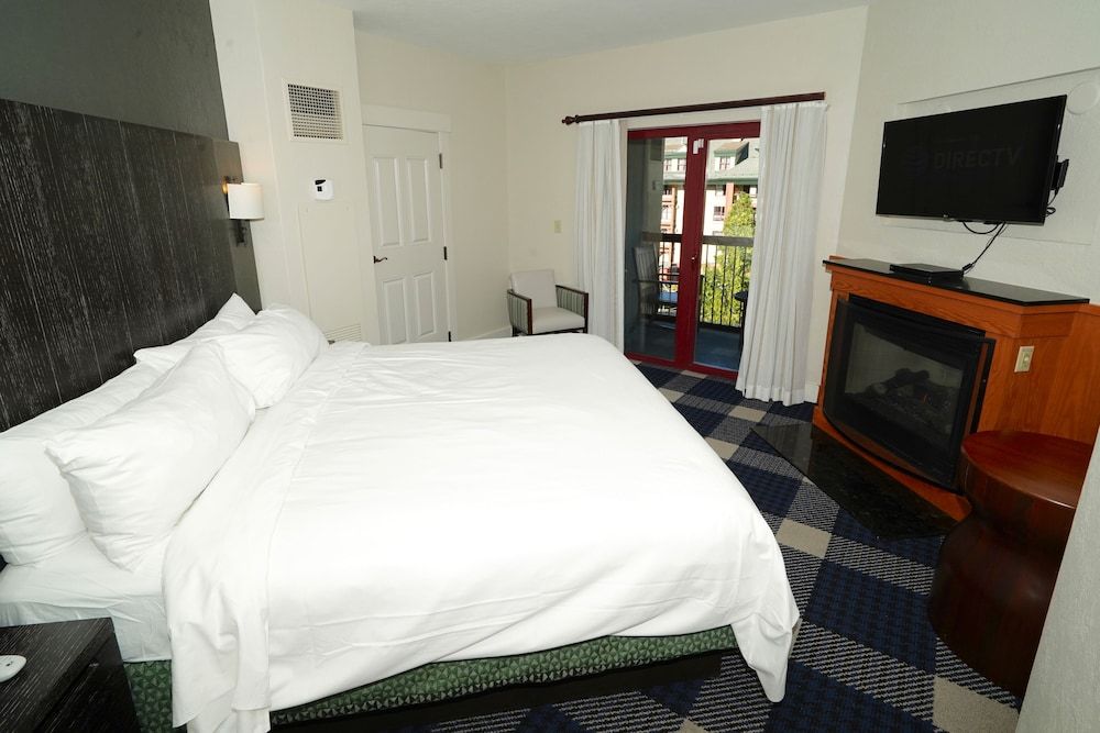 undefined Heavenly Village Condos - Grand Residence 2
