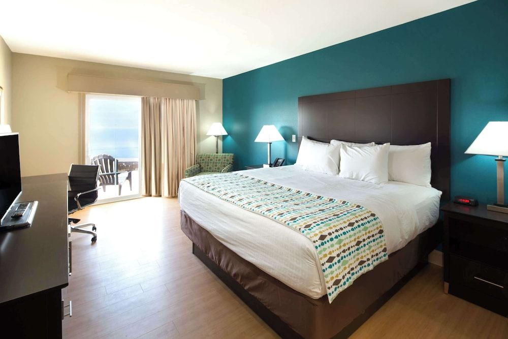 Room, 1 King Bed, Non Smoking, View (Various Views)