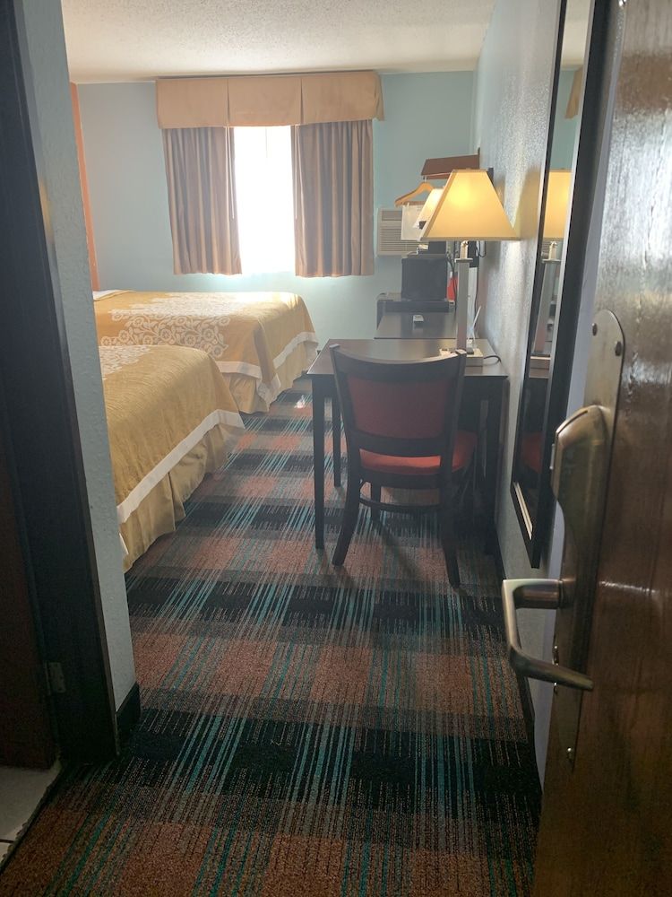 Room, 2 Queen Beds, Smoking