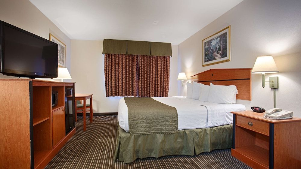 Standard Room, 1 Queen Bed, Non Smoking