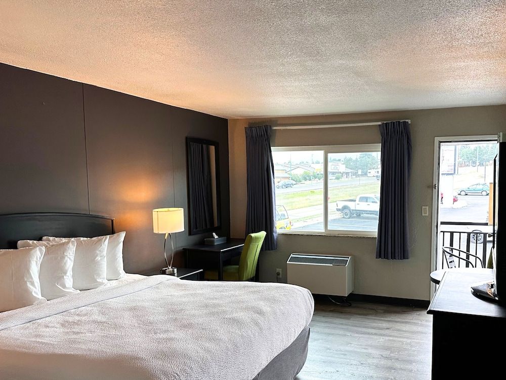 undefined Expedition Lodge Estes Park 4