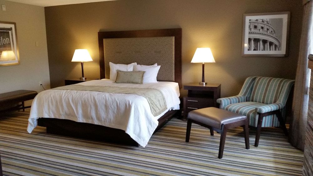 Best Western Stanton Inn Suite, 1 King Bed, Non Smoking, Fireplace 4