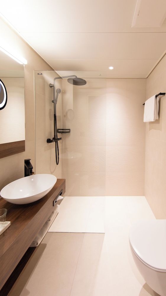 HOTEL illuster - Urban & Local Junior Double or Twin Room, 1 King Bed, Balcony 2