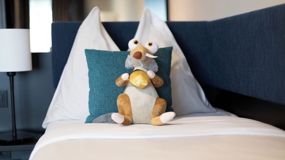 HOTEL illuster - Urban & Local Family Triple Room, Balcony