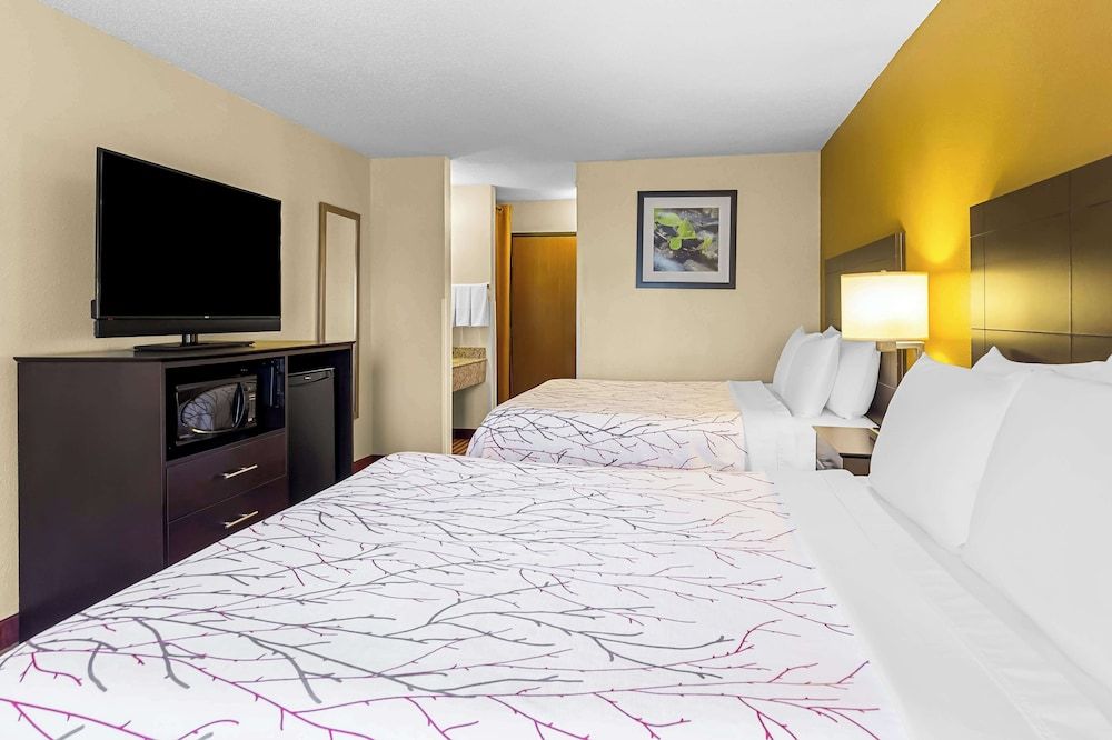 Standard Room, 2 Queen Beds, Non Smoking, Refrigerator & Microwave