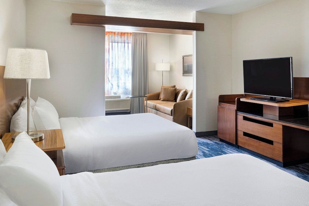 Suite, Multiple Beds (Hearing Accessible)