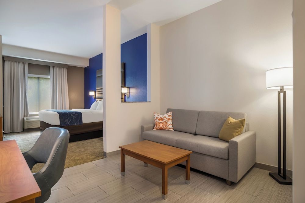 Suite, Multiple Beds, Accessible, Non Smoking