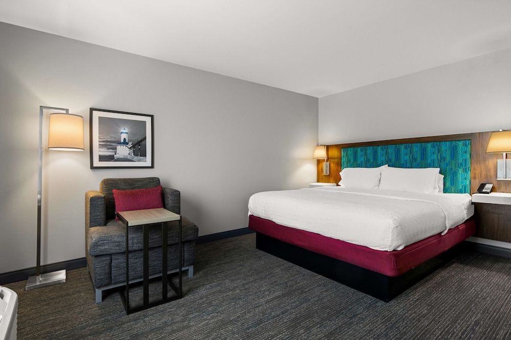 Room, 1 King Bed, Non Smoking (Hearing Accessible)