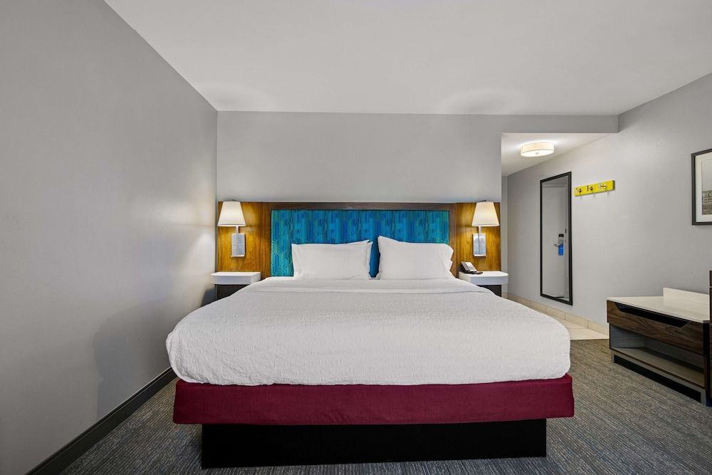 Room, 1 King Bed, Non Smoking