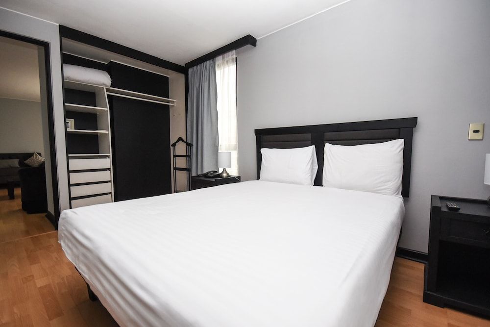 Standard Room, 1 Queen Bed