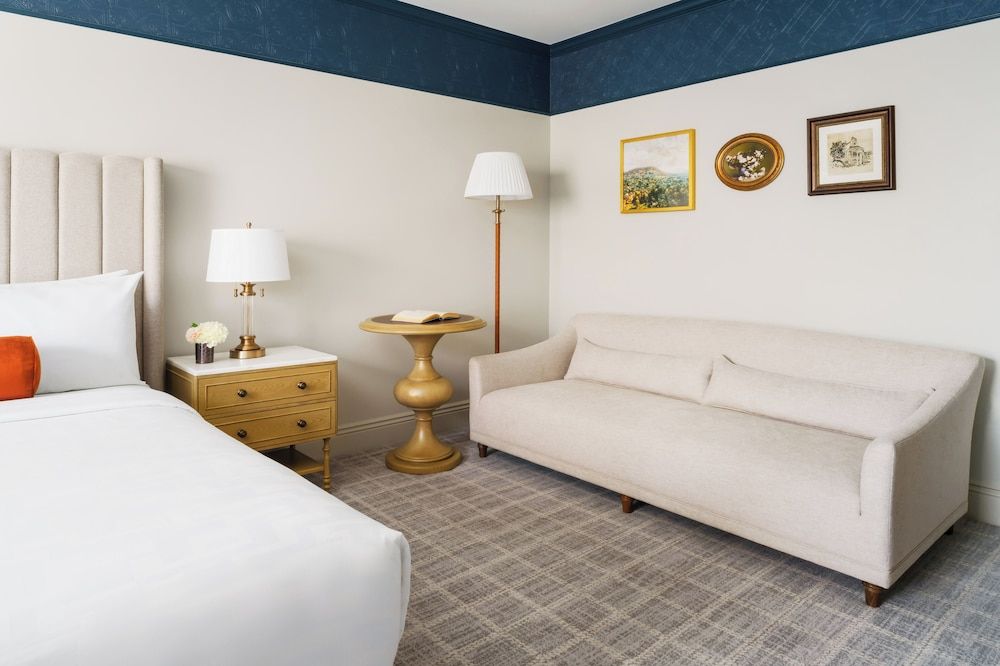 The Nittany Lion Inn Standard Room, 1 King Bed