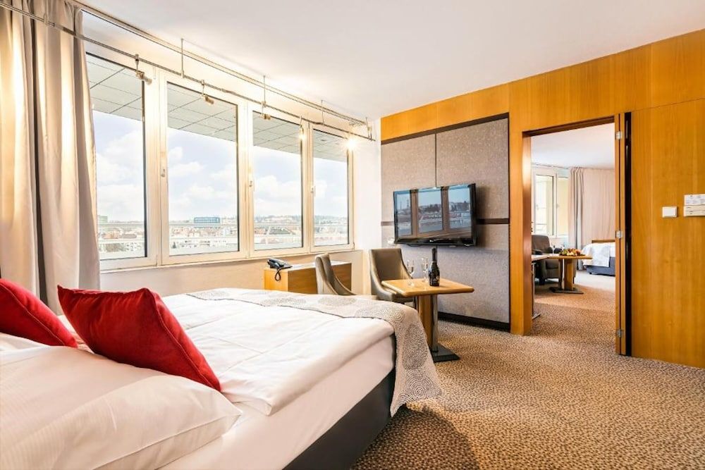 Cosmopolitan Bobycentrum – Czech Leading Hotels Deluxe Double Room