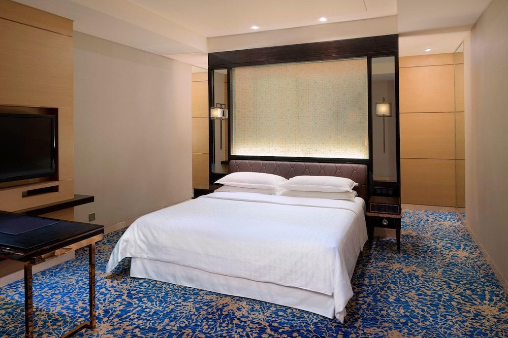 Room, 1 King Bed, City View