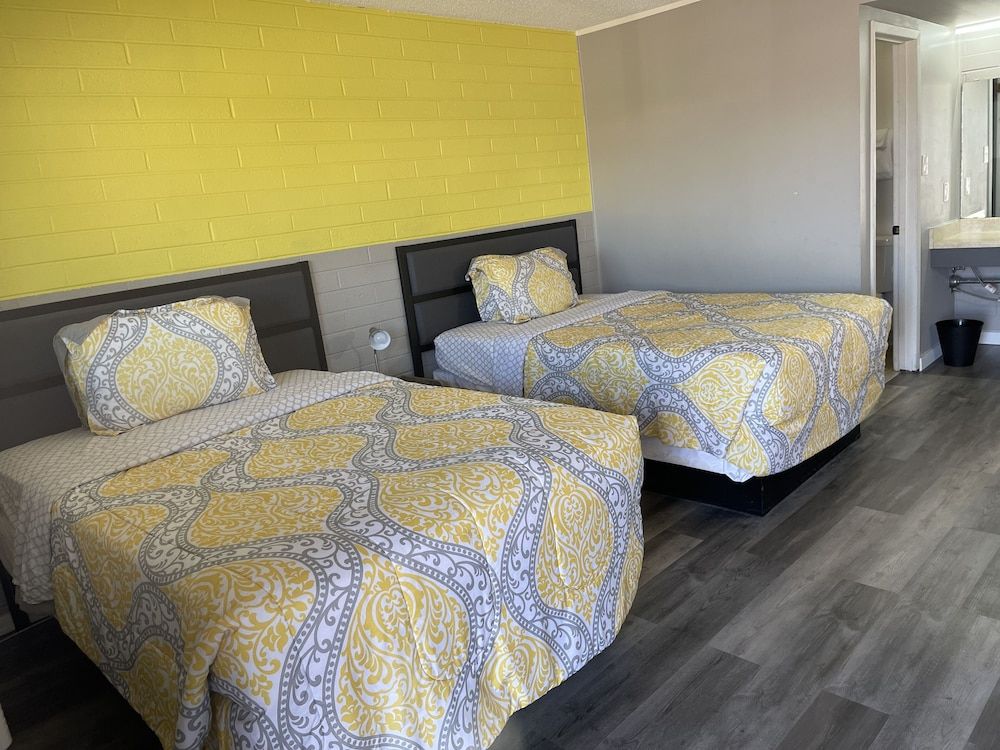 Deluxe Room, 2 Queen Beds, Non Smoking, Refrigerator & Microwave