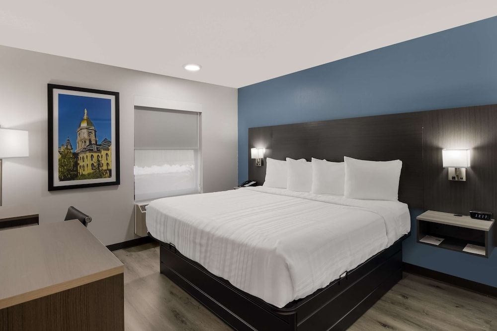 Standard Room, 1 King Bed, Refrigerator & Microwave
