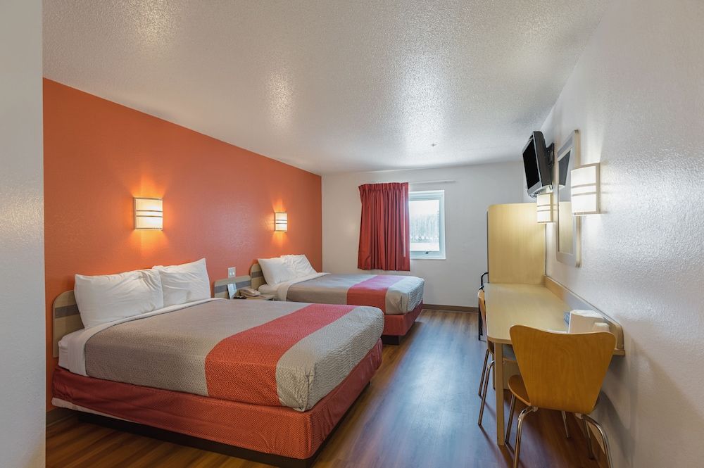 Deluxe Room, 2 Double Beds, Non Smoking, Refrigerator & Microwave