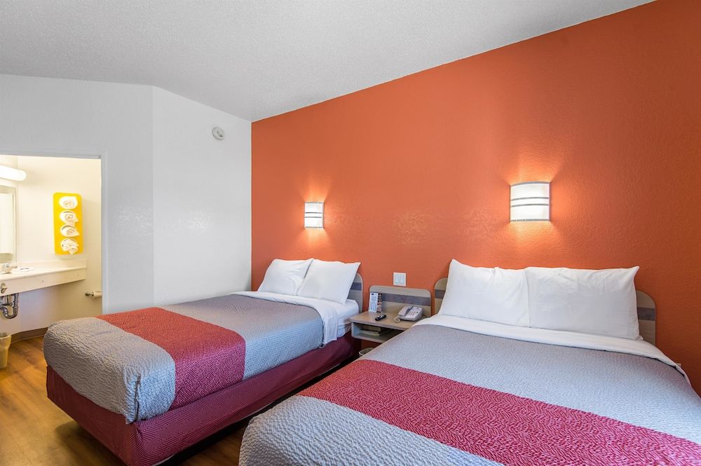 Deluxe Room, 2 Double Beds, Smoking, Refrigerator & Microwave
