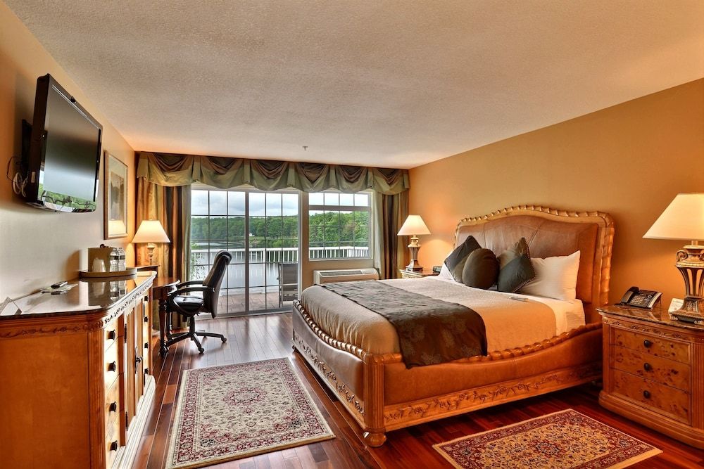 Room, 1 King Bed with Sofa bed, Non Smoking, Balcony