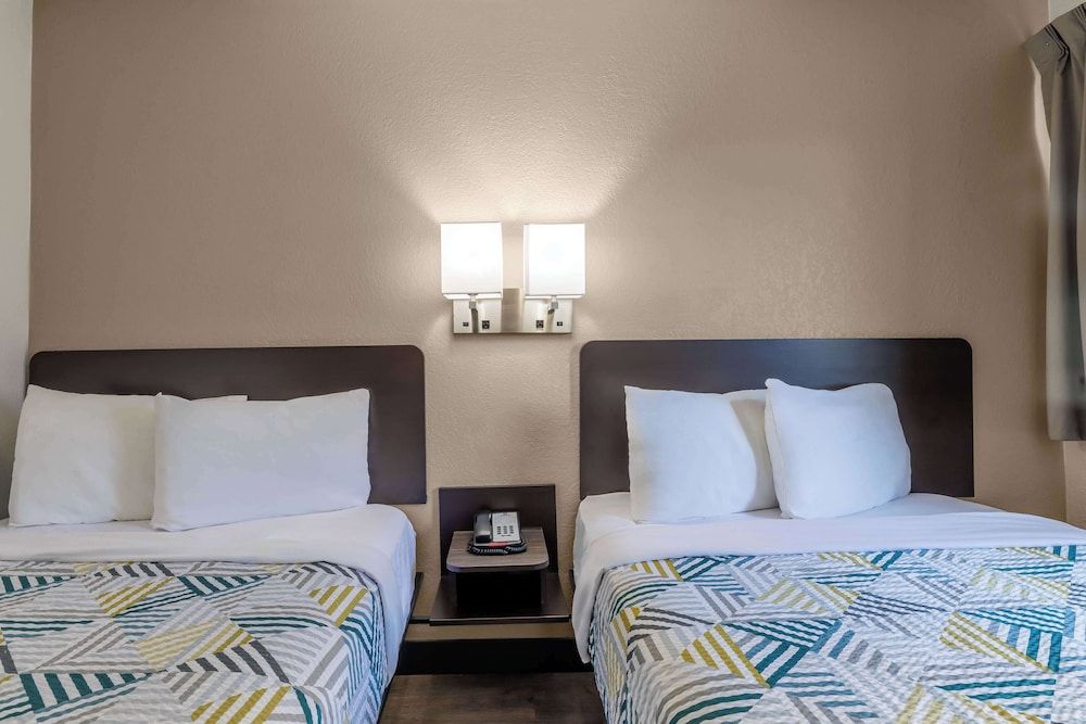 Standard Room, 2 Double Beds, Non Smoking, Refrigerator & Microwave