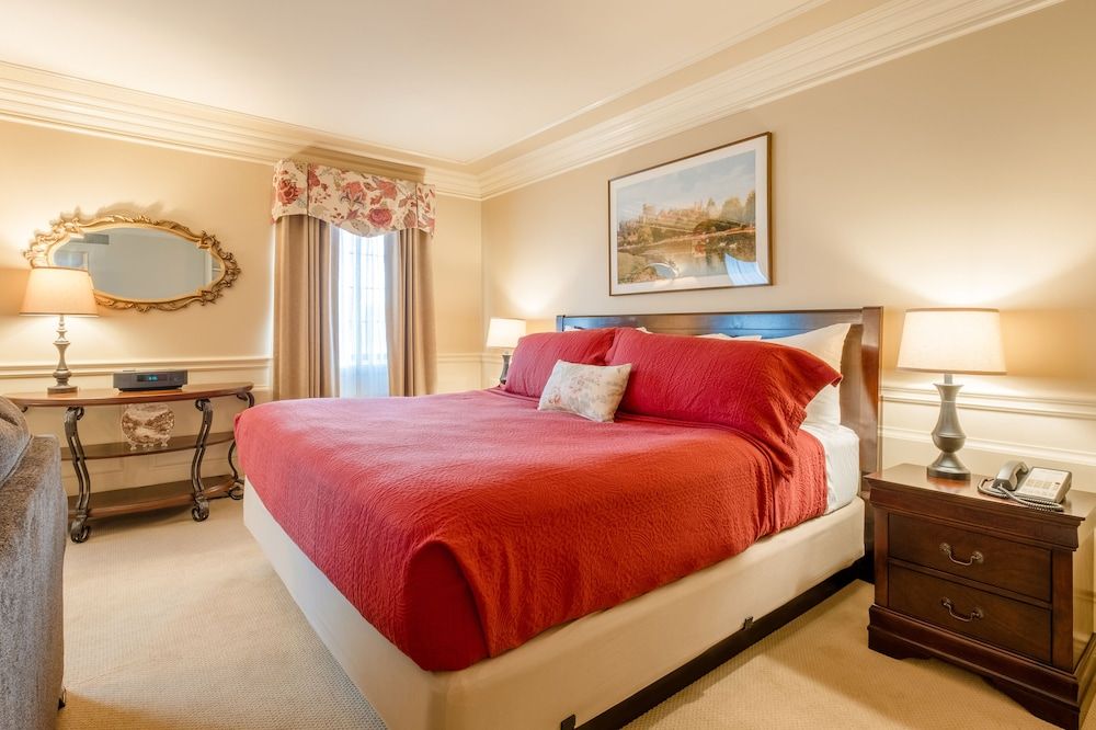 The Windsor Suite