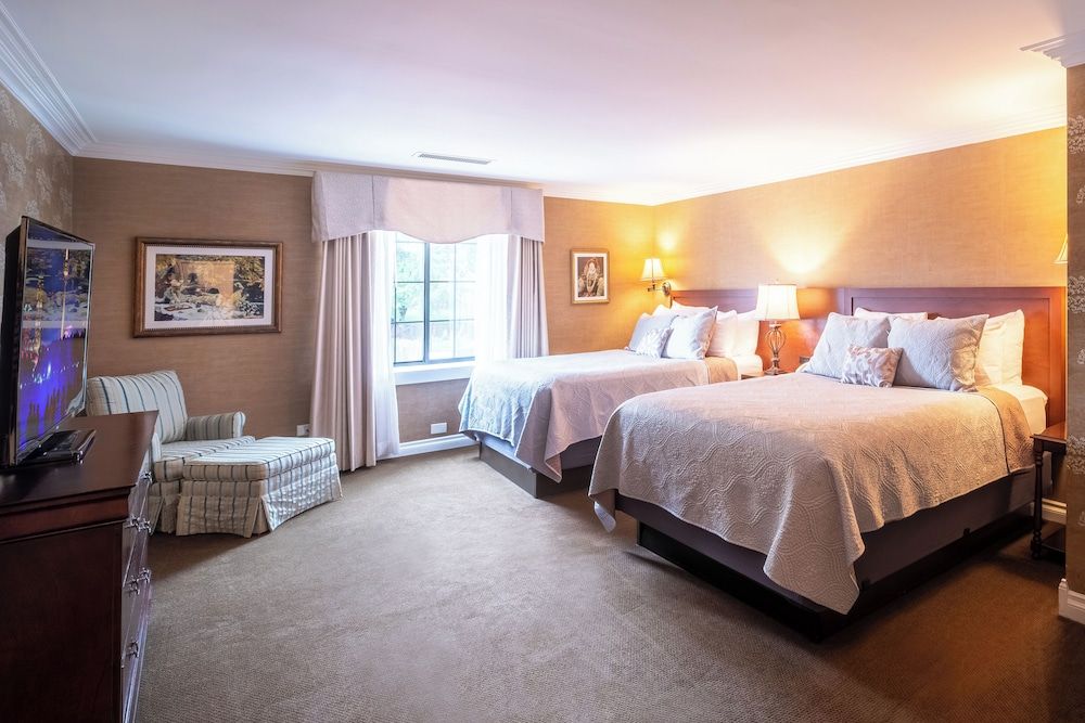 undefined Red Coach Inn 3