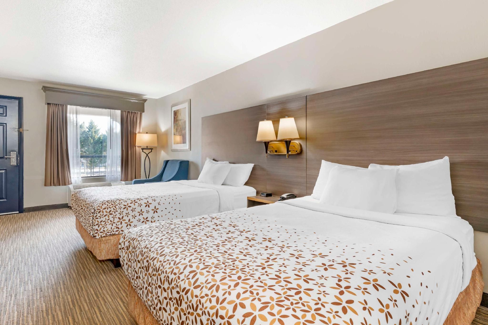 Accessibility - 2 Double Beds, Bathtub, Nonsmoking
