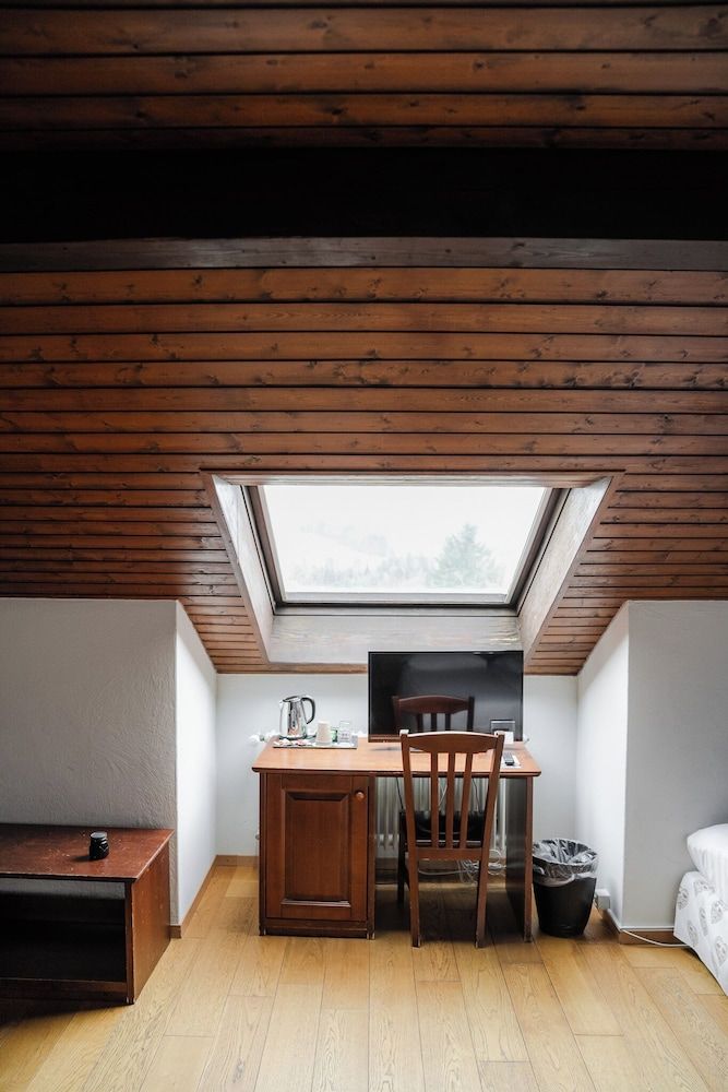 Hôtel de Gruyères Family Triple Room 2