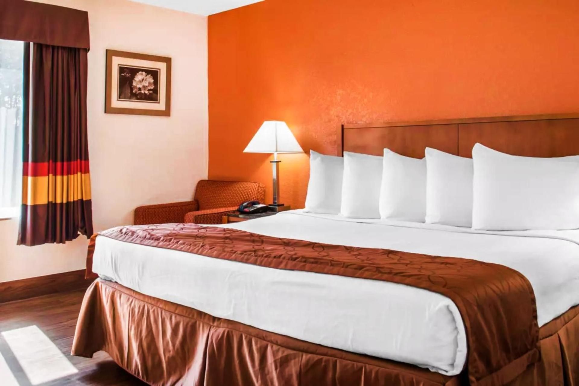 undefined Days Inn by Wyndham Savannah Gateway I-95 9