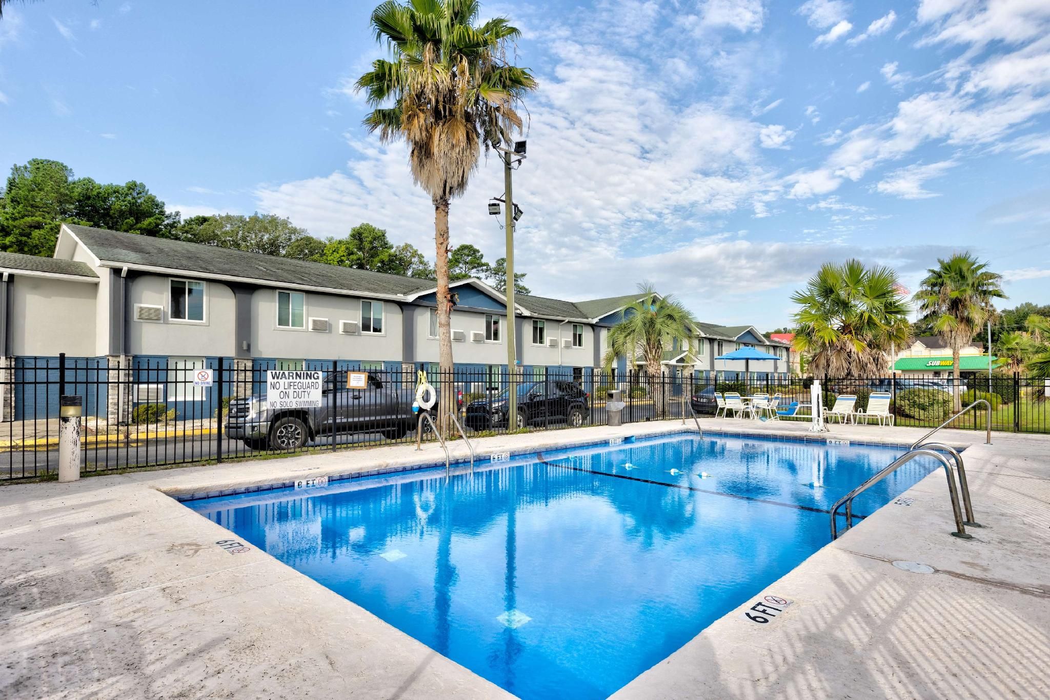 undefined Days Inn by Wyndham Savannah Gateway I-95 8