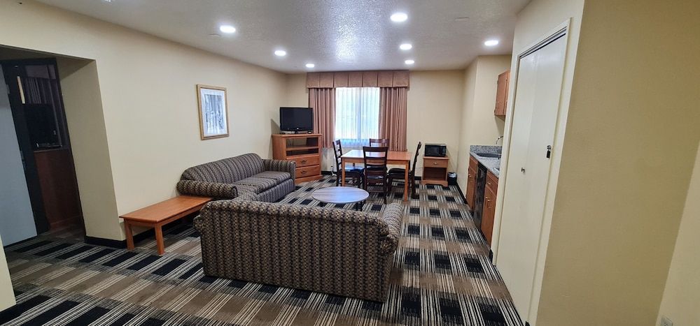 Oakridge Inn & Suites Single Room, 1 Bedroom