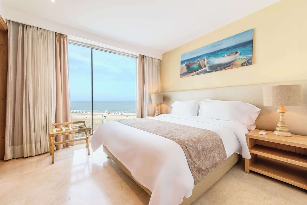 Suite, 2 Bedrooms, Non Smoking, Ocean View (1 Queenbed)