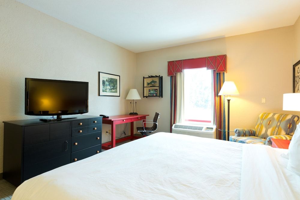 Wildwood Lodge Standard Room 3