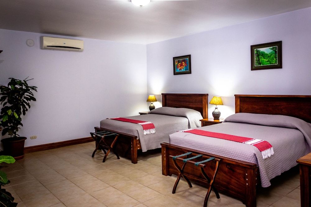 Deluxe Double Room, 2 Queen Beds, Garden View