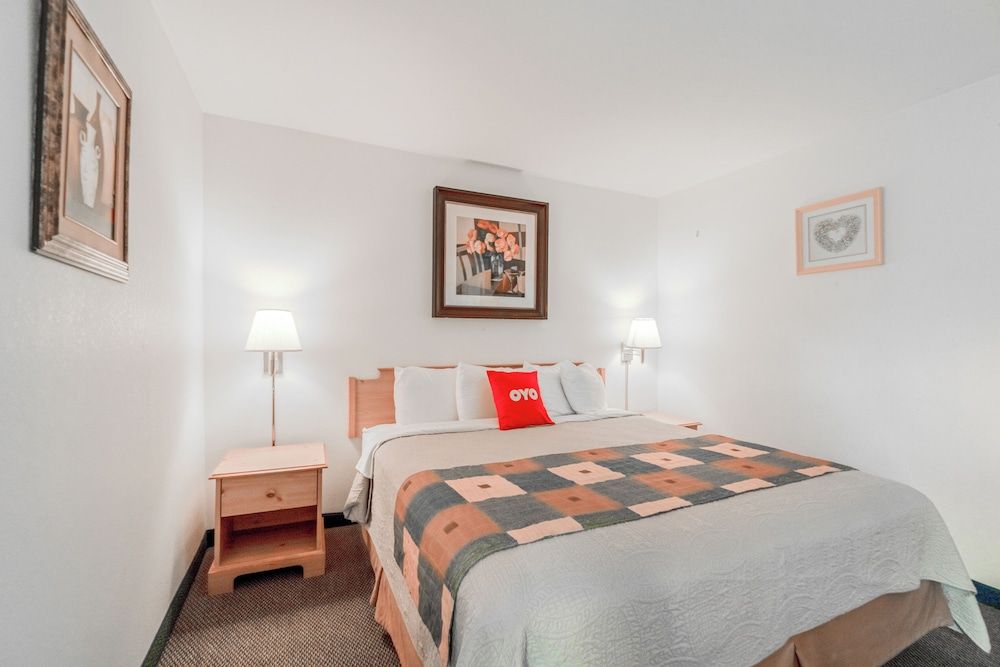 Room, 1 King Bed with Sofa bed, Jetted Tub (Kitchenette)