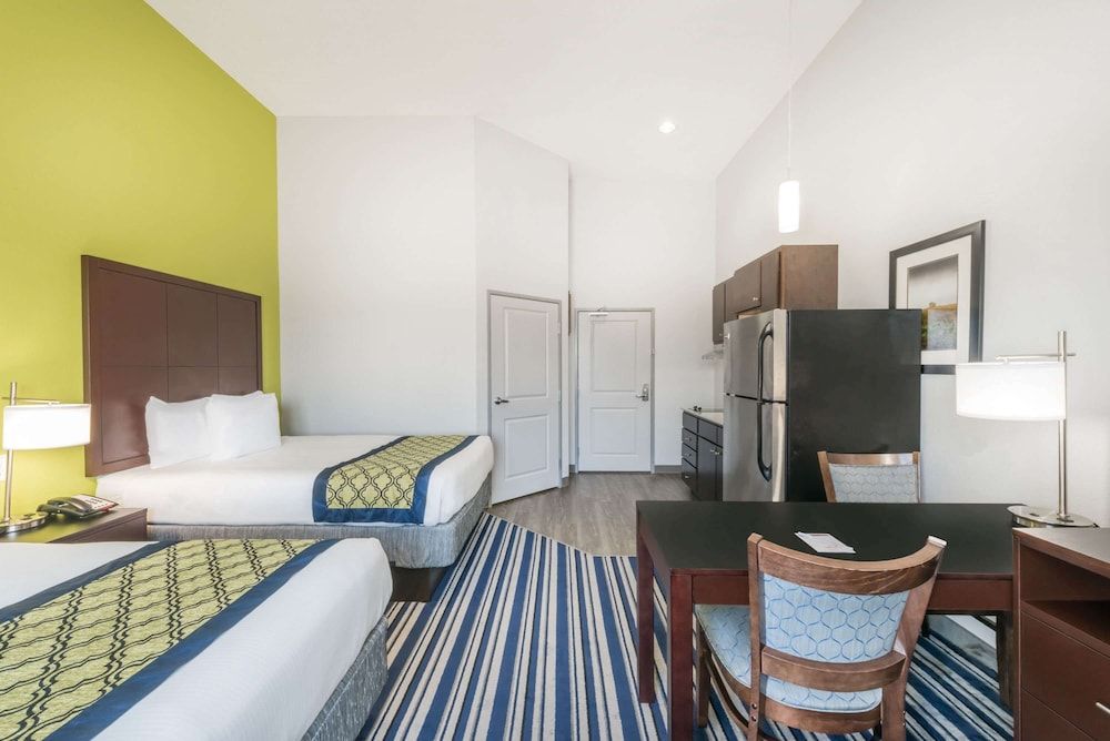 Suite, 2 Double Beds, Non Smoking