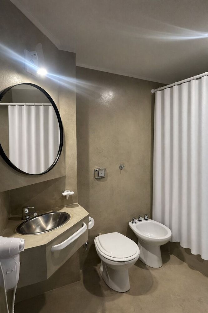 Sarum Hotel Design Standard Twin Room 4