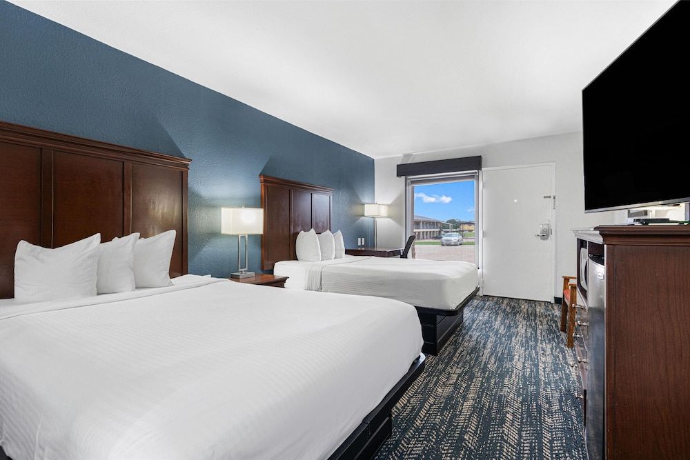 Standard Room, 2 Double Beds, Non Smoking, Refrigerator & Microwave