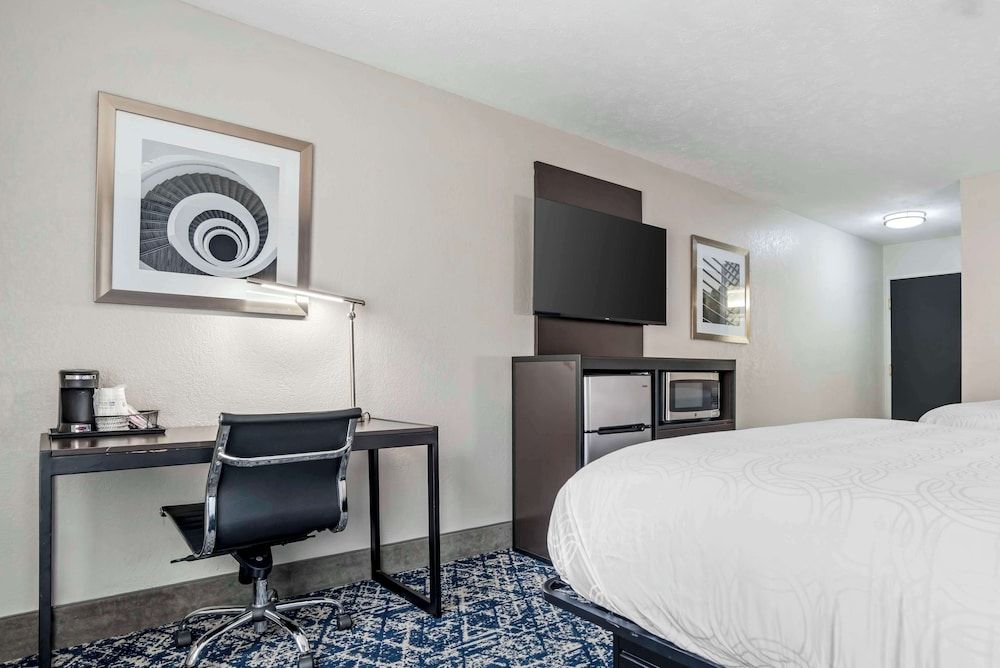 Standard Room, 2 Queen Beds, Non Smoking, Refrigerator & Microwave