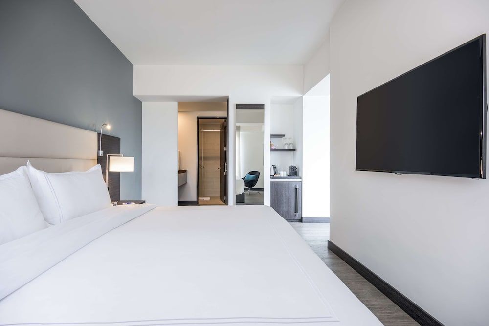 undefined NH Bogotá Urban 26 Royal 5